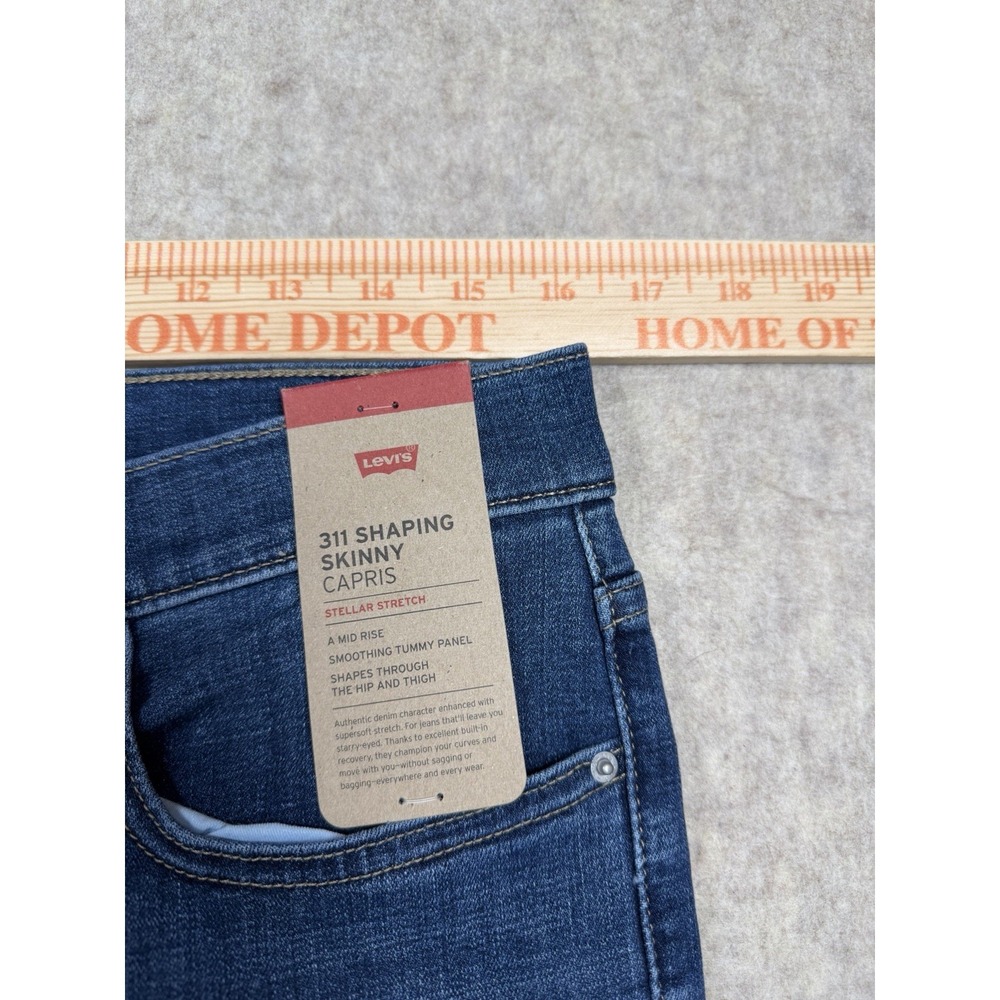 Levi's 311 Women's Shaping Skinny Denim Capri Dark Wash Jeans Size 32 (32x31) - Picture 10 of 13